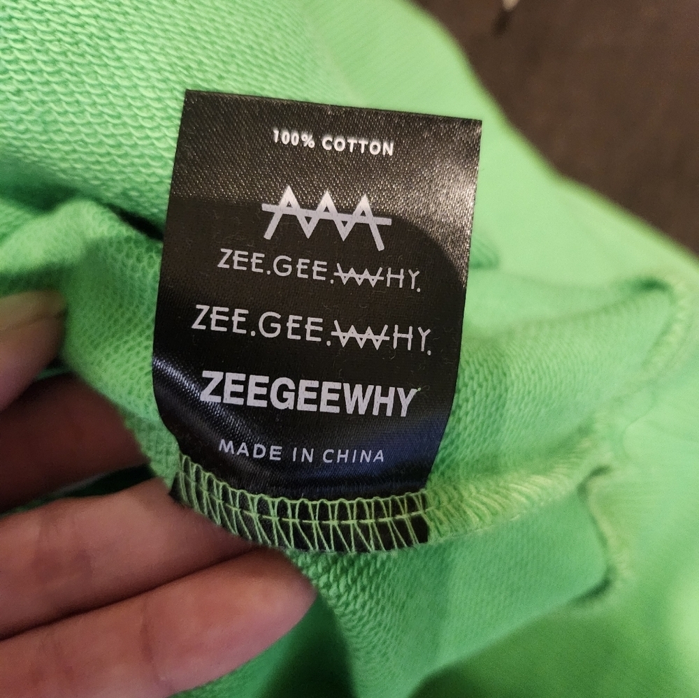 Urban Outfitters ZGY DENIM Oversized Sweatshirt Bright Green NWT Small - Picture 6 of 8